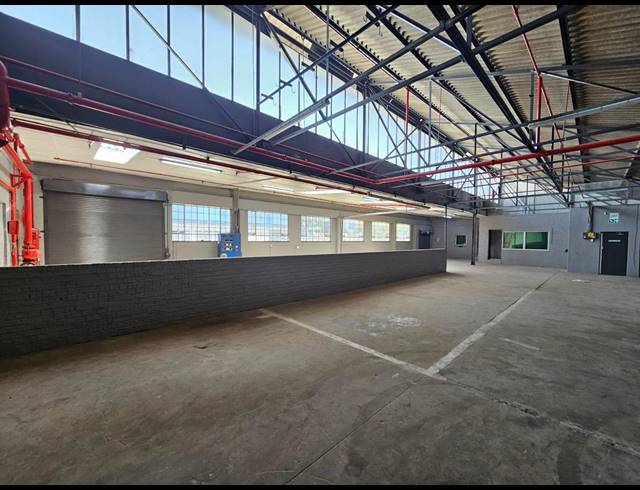 750M² WAREHOUSE TO LET IN BENROSE